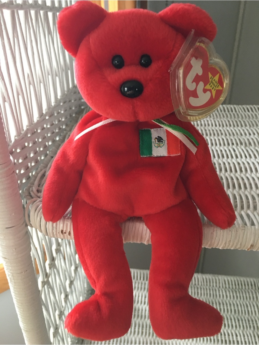 Celebrate  The World Cup !!!
Ty 1999 Osito Mexican Beanie Baby NWT!!